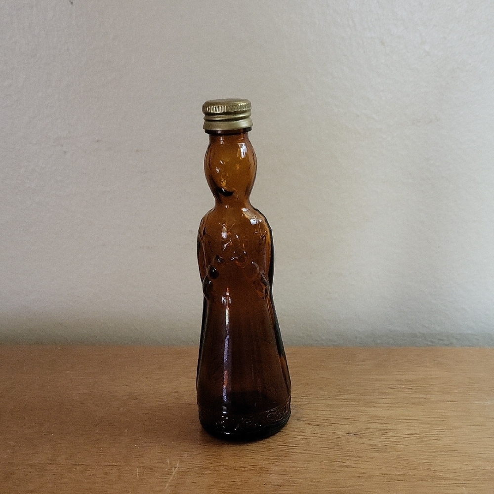 Mrs Butterworth mini syrup Amber Glass Bottle with Metal Cap - Vintage